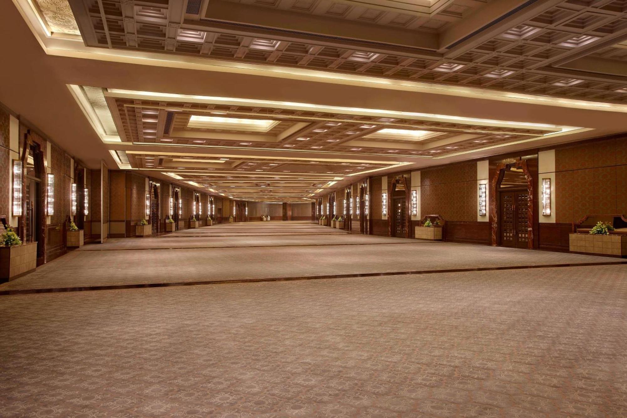 Itc Grand Chola, A Luxury Collection Hotel,