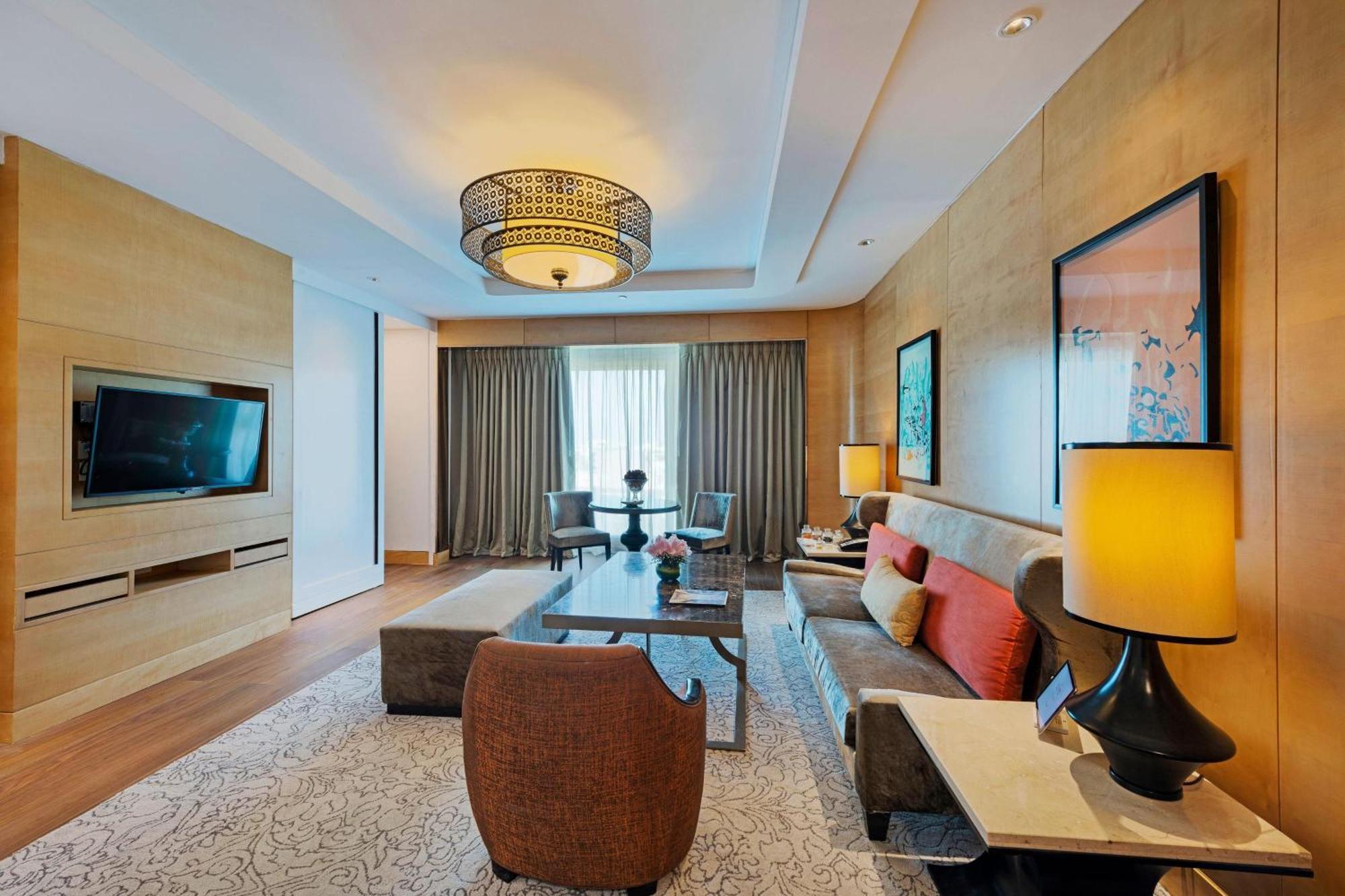 Itc Grand Chola, A Luxury Collection Hotel, Chennai