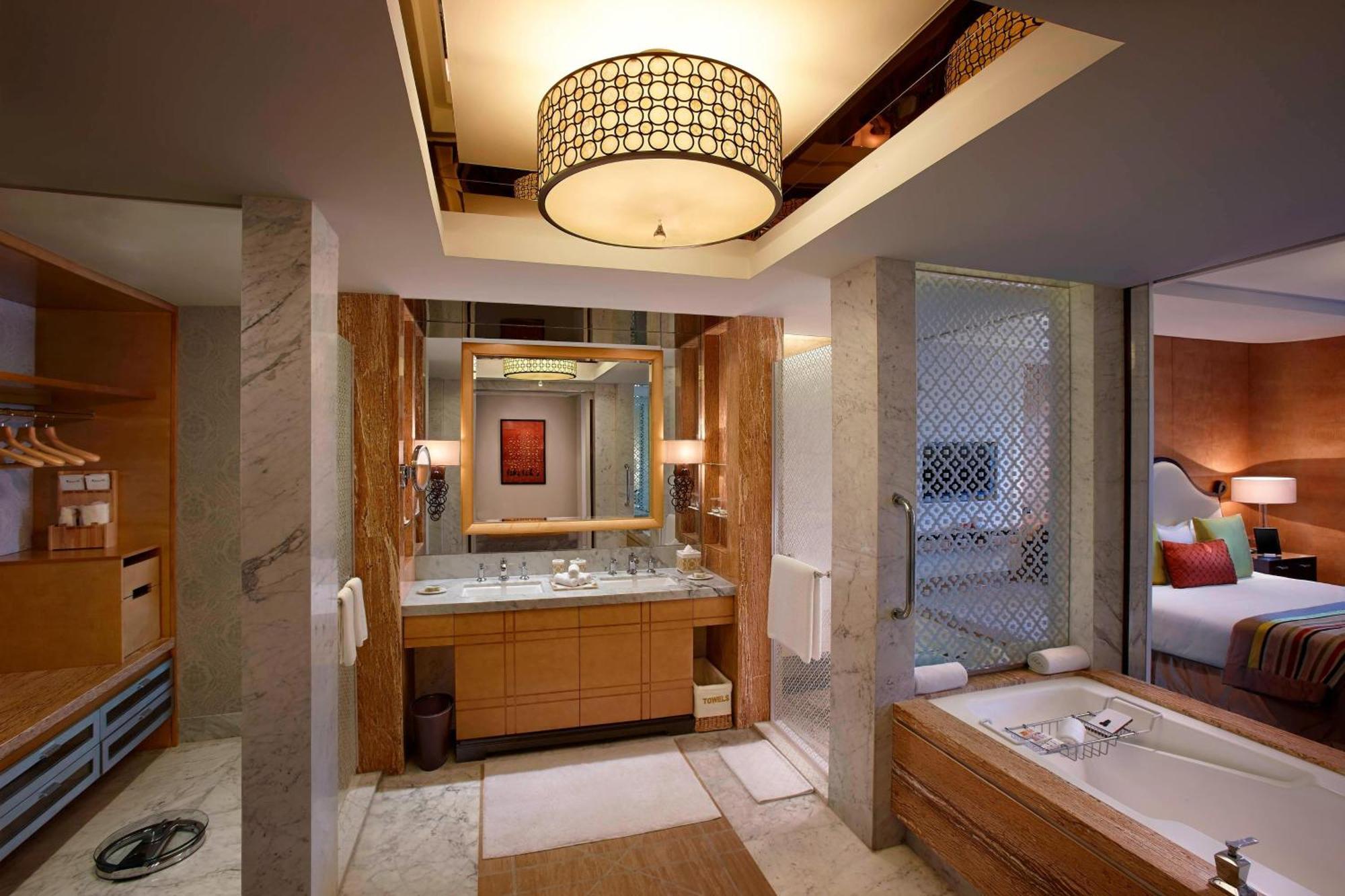 Itc Grand Chola, A Luxury Collection Hotel, Hotel